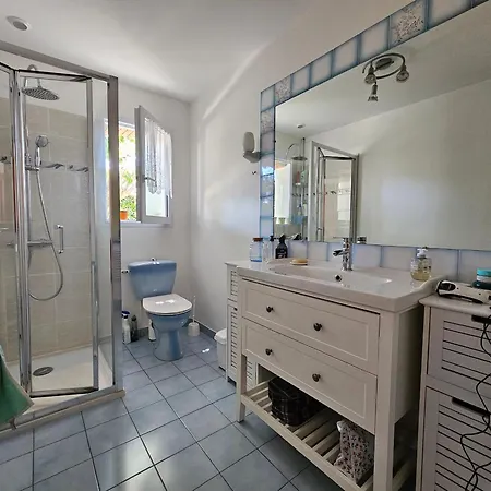 Maison Spacieuse à 600m De La Avec Jardin - Fr-1-476-250 Casa de Férias