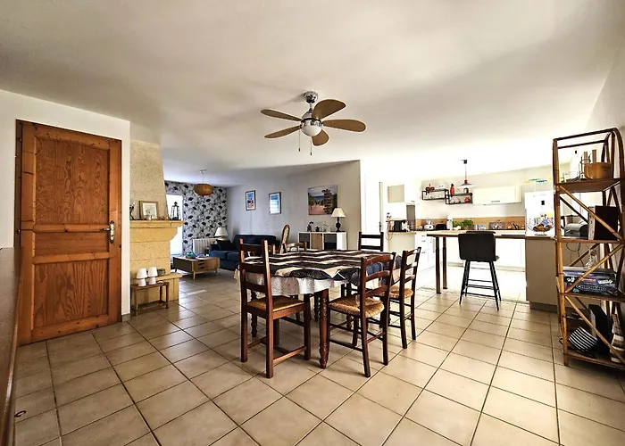 Maison Spacieuse Avec Jardin, Animaux Admis - Fr-1-476-250 Hébergement de vacances